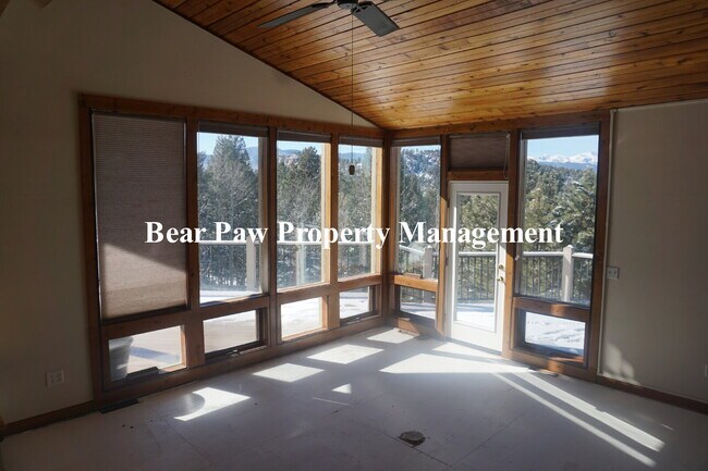 Foto del edificio - Amazing Views of Mt. Evans in Evergreen Highlands!