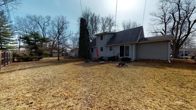 Building Photo - Available August 2026! 4 Bedroom Home close to Sawyer Elementary