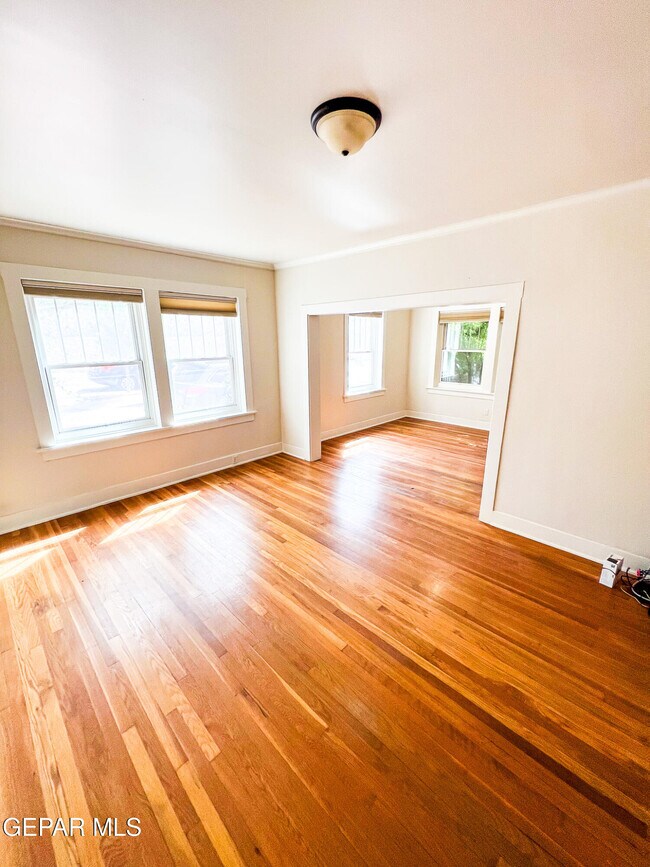Foto del edificio - 1717 N Stanton St
