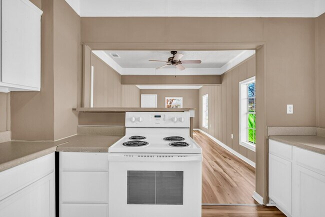 Foto del edificio - 433 E Jordan Ave