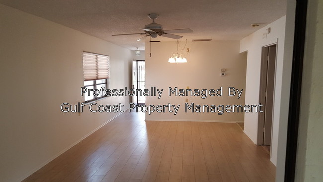 Foto del edificio - 6105 Evergreen Cir