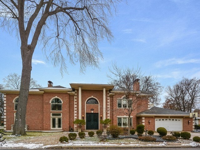 Foto principal - 6635 N Longmeadow Ave