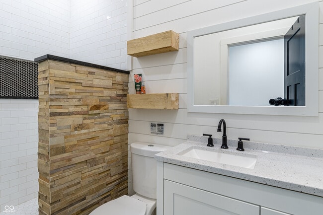 Foto del edificio - 1654 S Talbott St