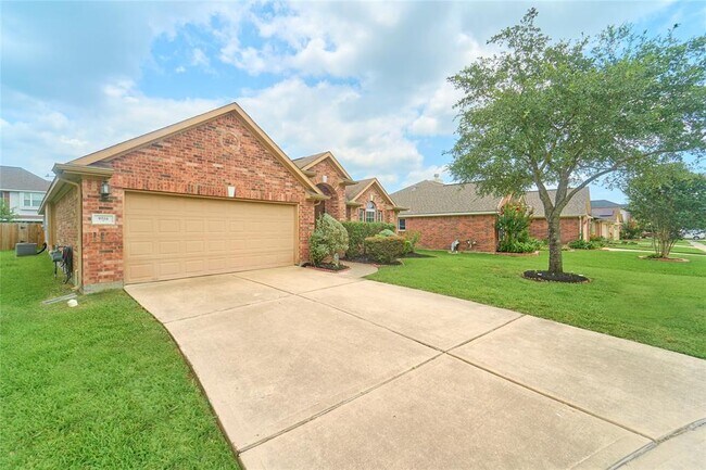Foto del edificio - 9518 Denfield Ln