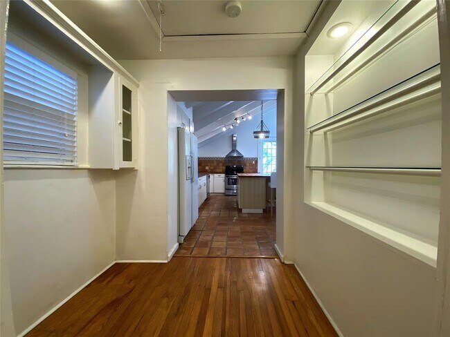 Foto del edificio - 1643 Park St