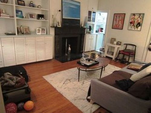 Primary Photo - 59 W 10th St