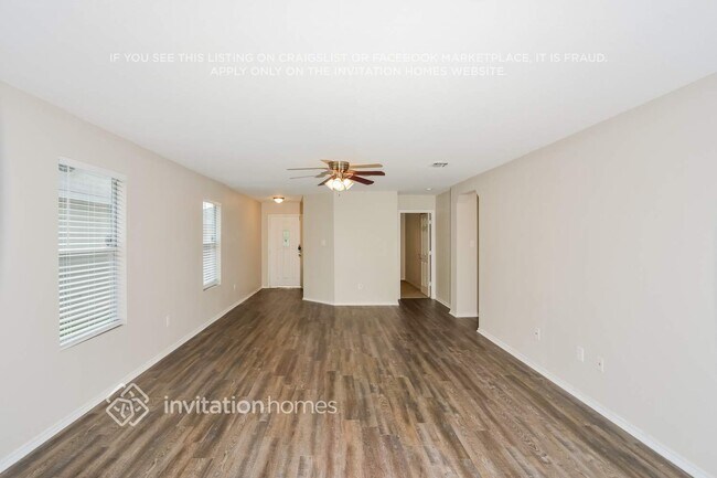 Building Photo - 8503 Silver Brush