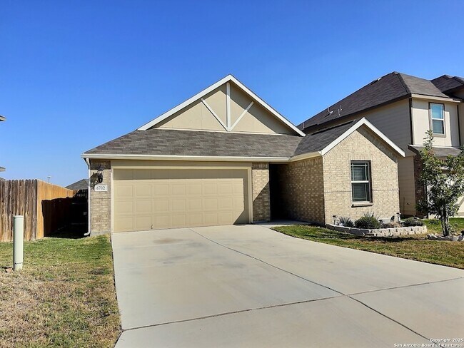Foto del edificio - 6702 Encore Oaks