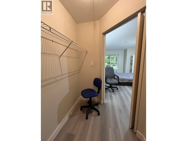 Photo du bâtiment - 9333 Alberta Rd