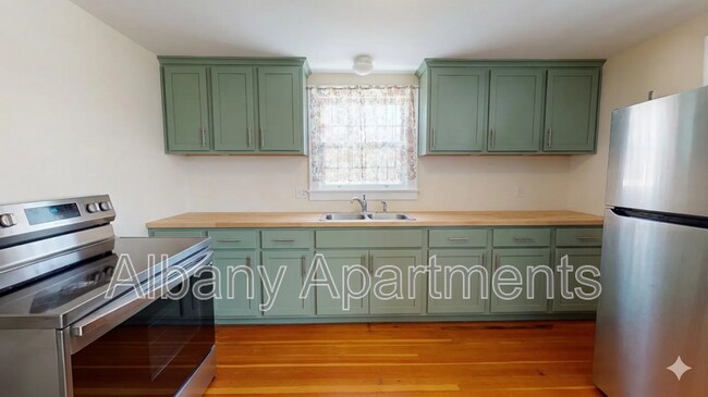 Foto del edificio - 63 Wellington Ave