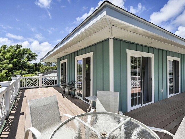 Building Photo - 835 N Kalaheo Ave