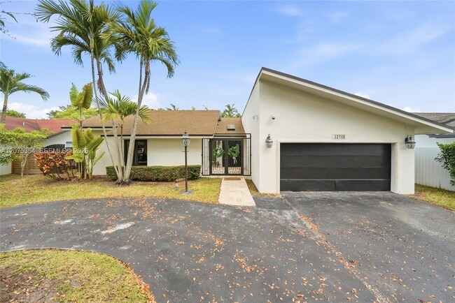 Photo - 12718 SW 96th Ter # 12718, Miami, FL 33186 House