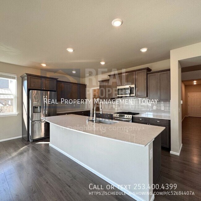 Foto del edificio - 3114 14th Ave NW