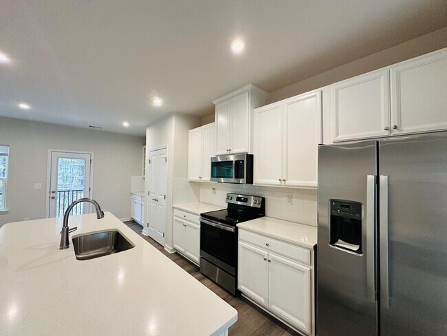 Building Photo - 3502 Timber Ml Dr