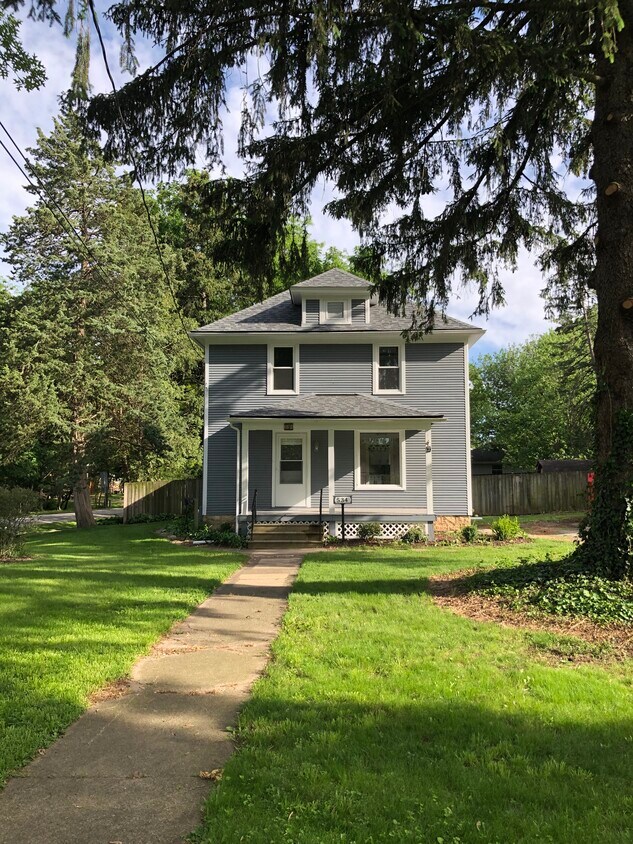 534 Cleveland Ave, Batavia, IL 60510 House Rental in Batavia, IL