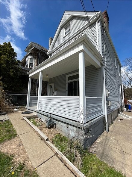 Photo - 1367 Montezuma St House