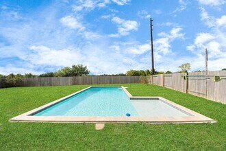 Building Photo - 2931 Palm Oaks Trail