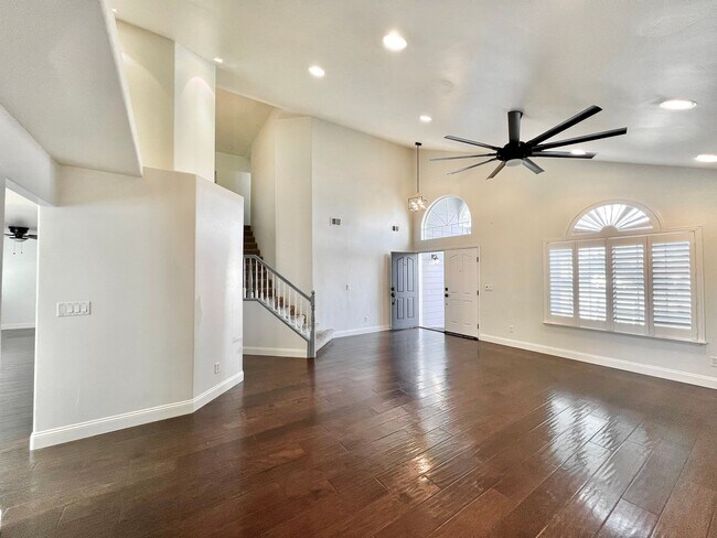 Foto del edificio - Large Hollister Home in Cul-de-sac