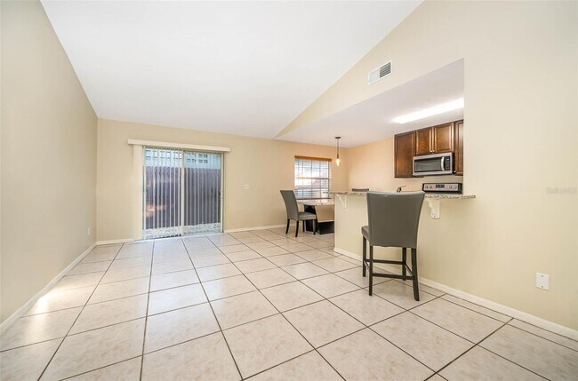 Photo - 1516 Lawndale Cir House