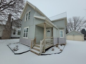 Building Photo - 1281 S Monroe Ave