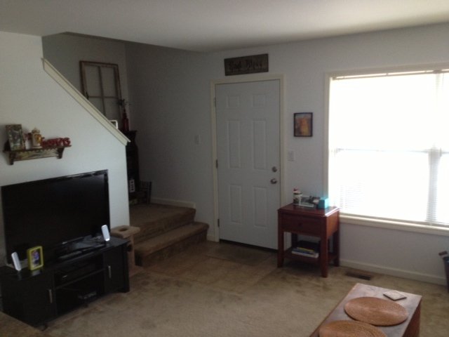 Stairs up /livingroom - 30 Hickory St