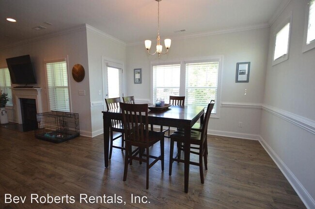 Building Photo - 4 br, 3 bath House - 3417 Fontana Lake Drive