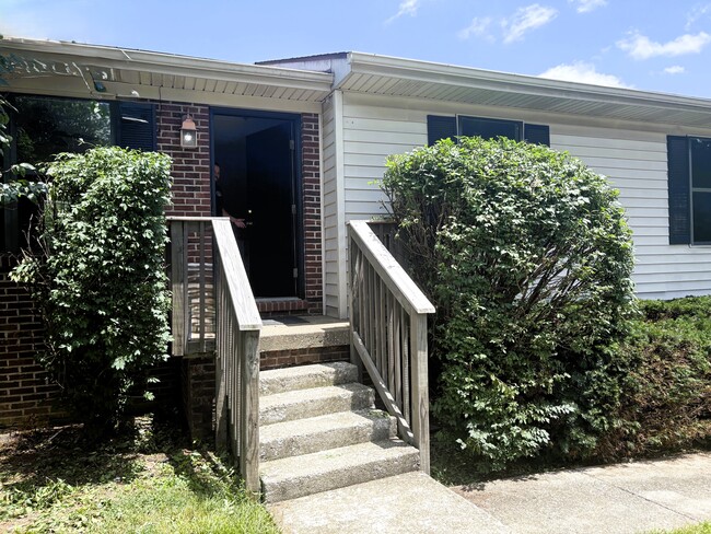 Foto del edificio - 3200 Caddo Lake Ct