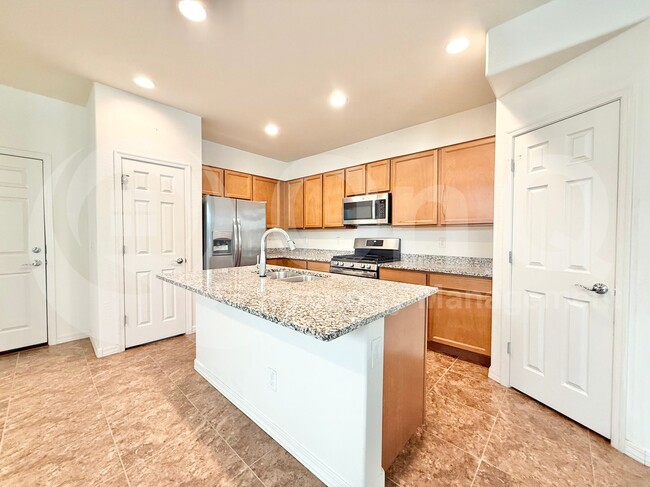 Building Photo - 3706 S 57th Ln