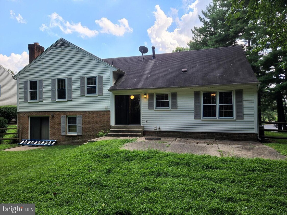 Primary Photo - 20521 Highland Hall Dr