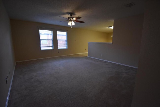 Building Photo - 108 Scarlet View