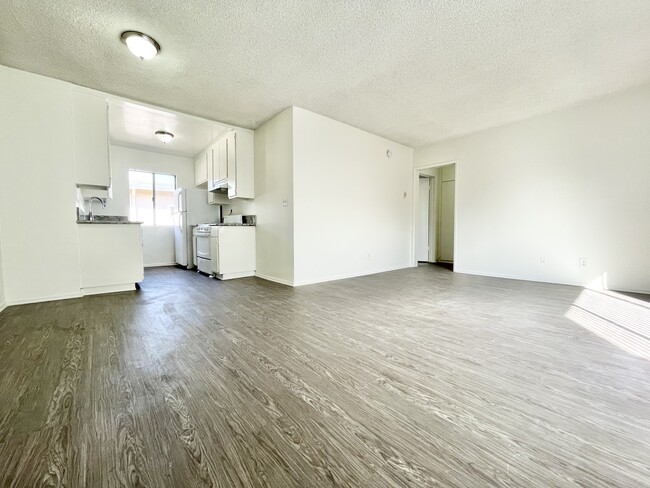 Building Photo - 3748 Midvale Ave