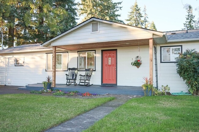 Building Photo - Full Furnished, Cozy Country Cottage Avail...