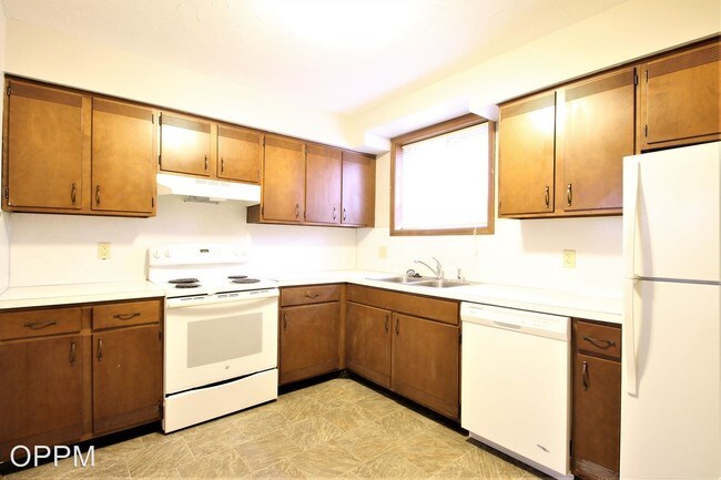 Building Photo - 2 br, 1 bath Apartment - 4604 CASS STREET