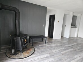 Building Photo - 4620 Reka Dr