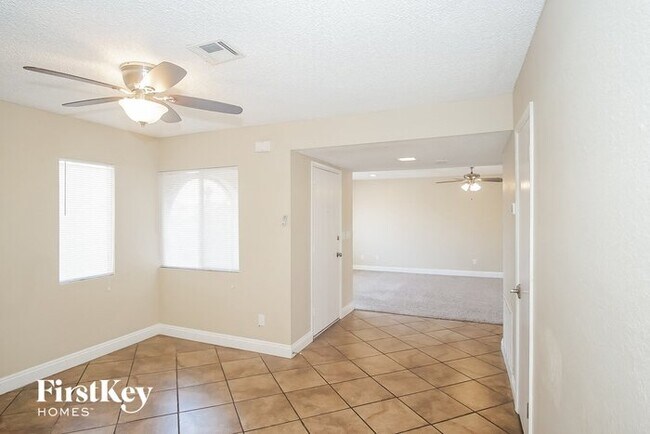Building Photo - 4009 Meadow Grove Ave