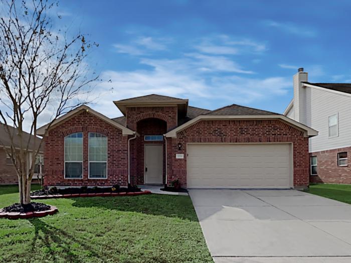 Foto principal - 3 bedroom in Tomball TX 77375