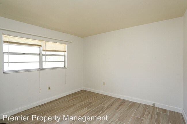 Foto del edificio - 2 br, 1 bath House - 1095 San Remo Avenue