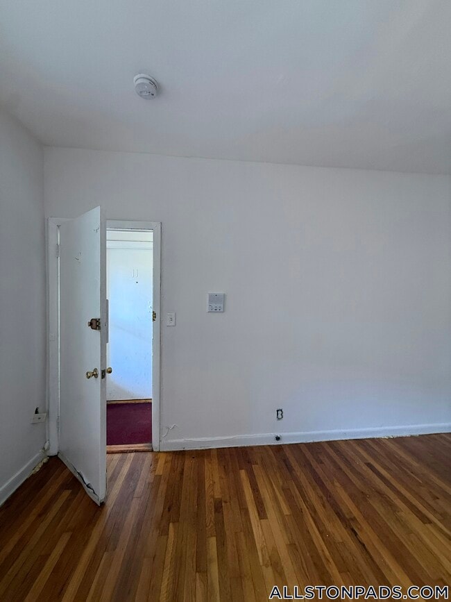 Building Photo - 153 Brighton Ave