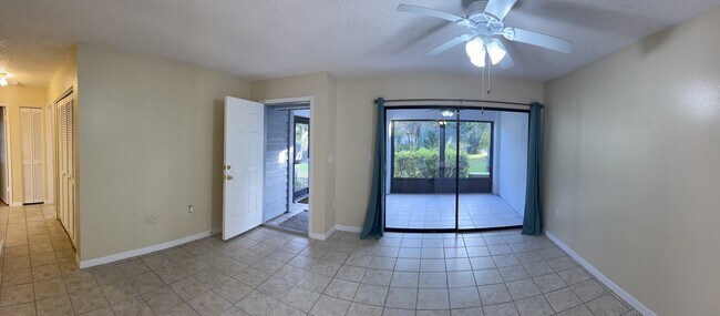 Foto del edificio - 7705 Rockville Ct