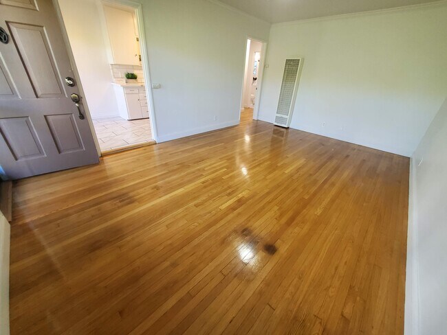 Foto del edificio - 1753 E Ocean Blvd