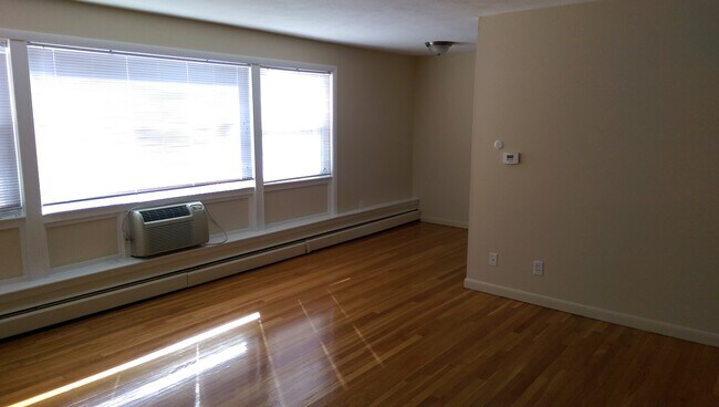 Sala de estar - 110 Main St