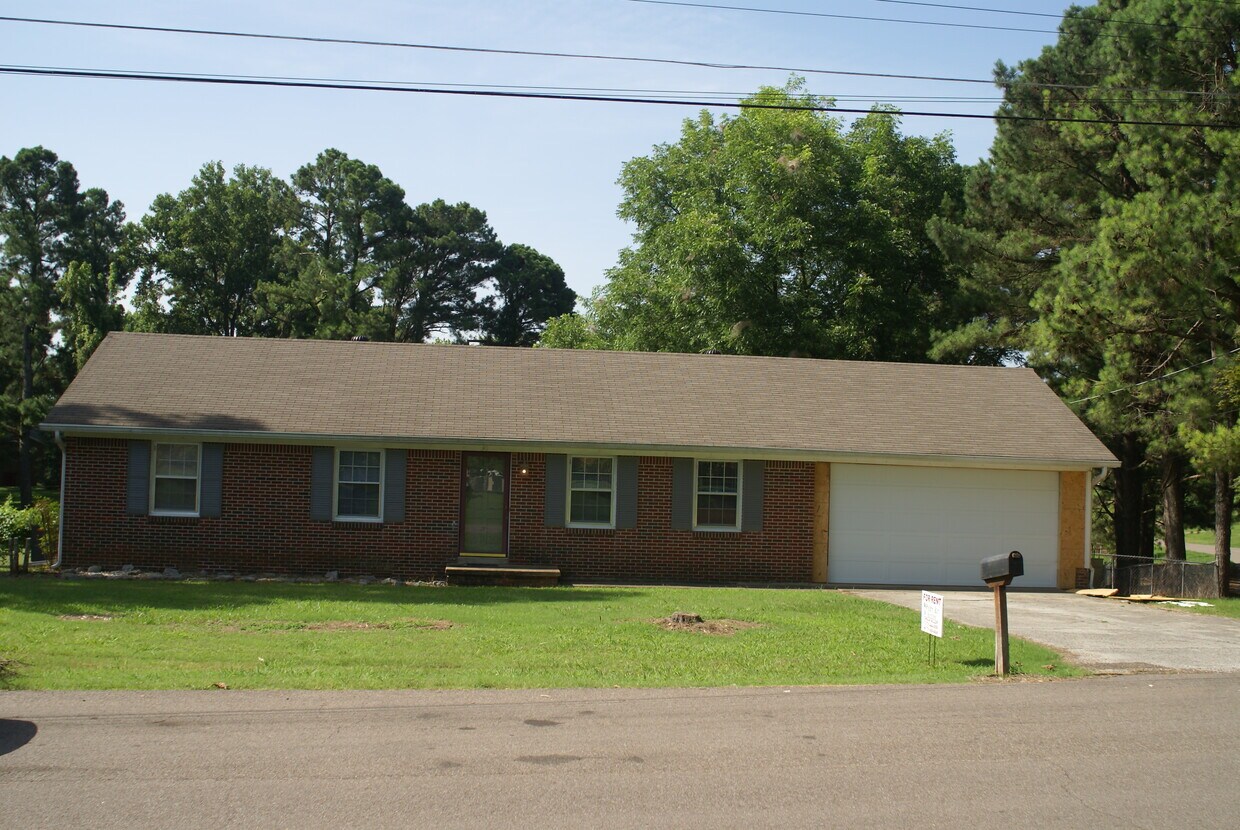 36 Iroquois Dr, Jackson, TN 38305 House for Rent in Jackson, TN