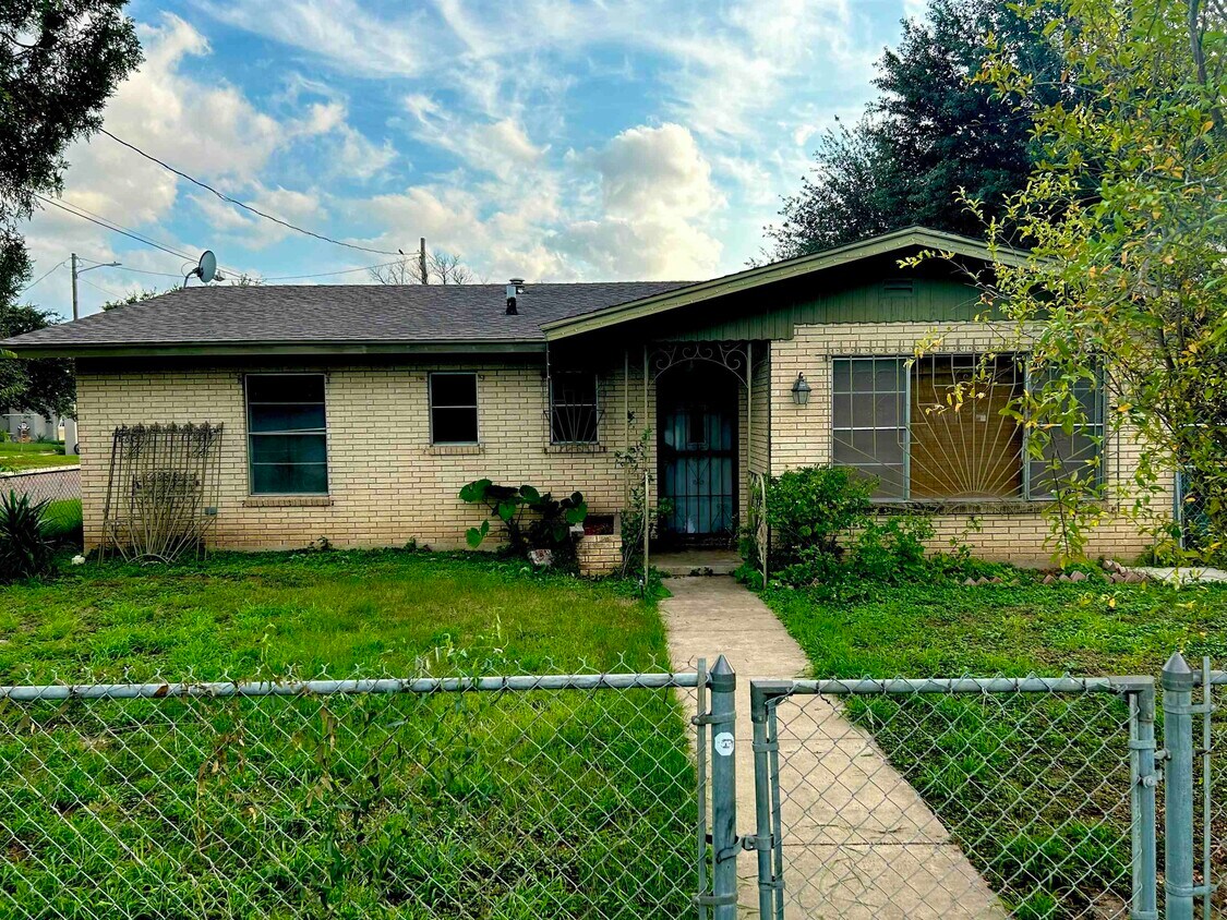 Foto principal - 3419 Mier St