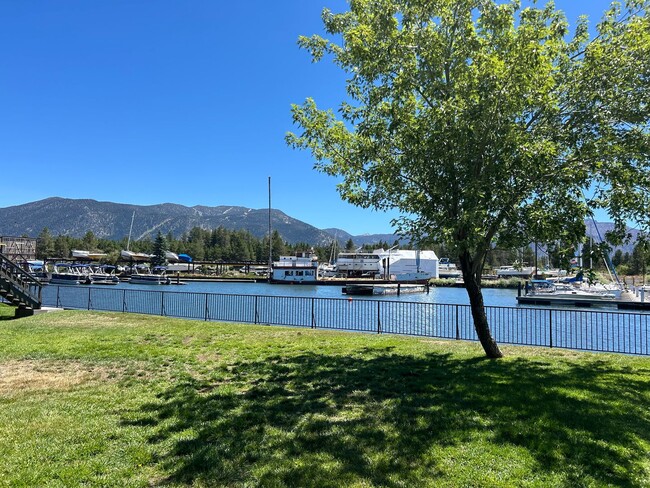 Building Photo - 3 bedroom w/Garage Tahoe Keys Townhome wit...