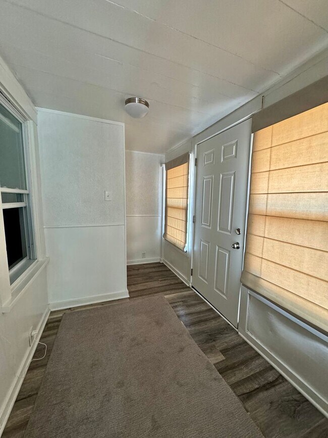 Foto del edificio - 2 Bedroom / 2 Bath Home