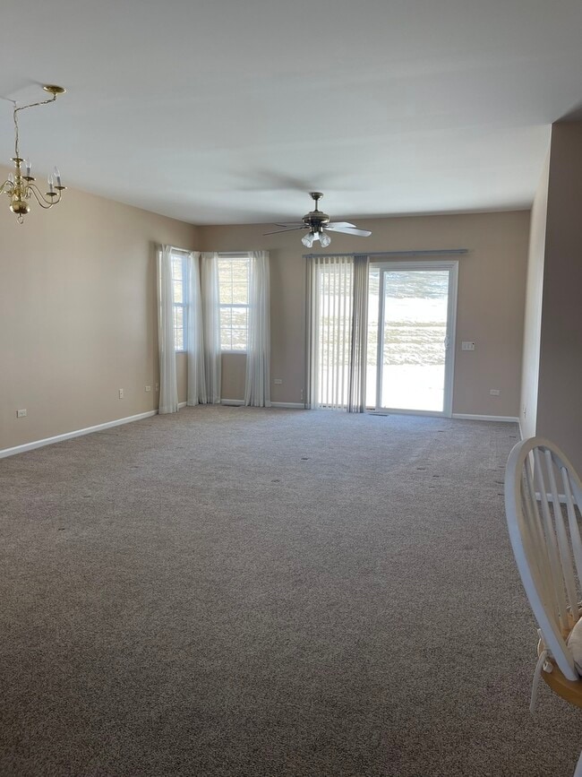 Building Photo - 12168 White Tail Ln