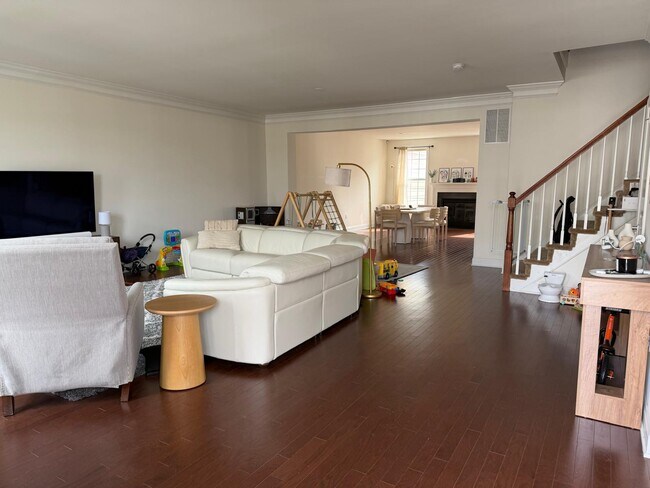 Foto del edificio - 18 Peacock Wy