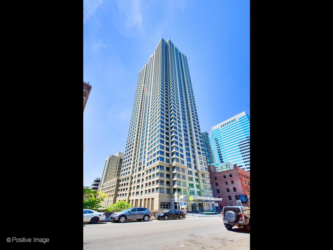 Foto principal - 440 N Wabash Ave