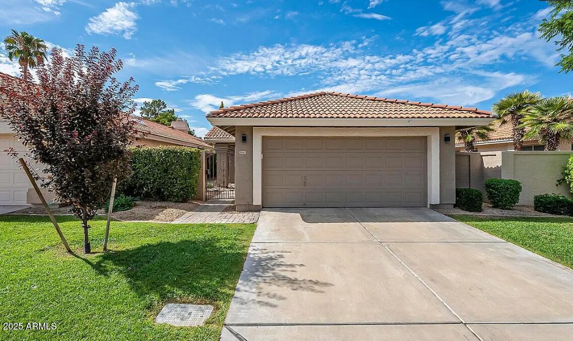 Foto principal - 8845 E Sunnyside Dr