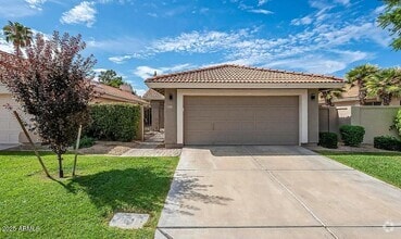 Building Photo - 8845 E Sunnyside Dr